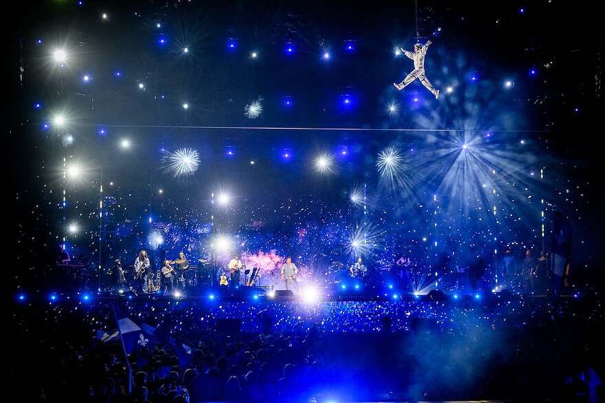 Des moments magiques et poétiques ont ponctué le spectacle de deux heures.