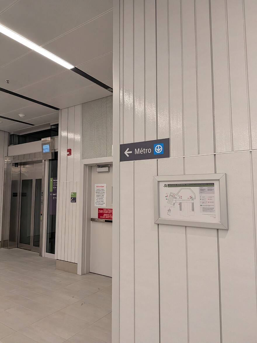 PXL_20251127_233050462