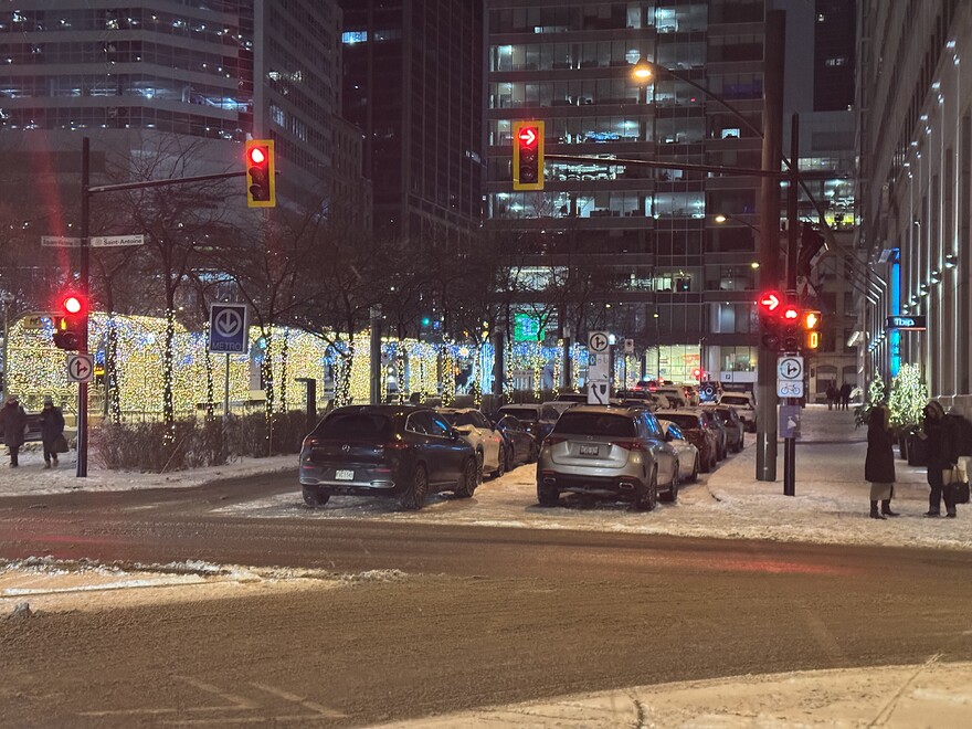 McGill / Saint-Antoine, vue vers le nord