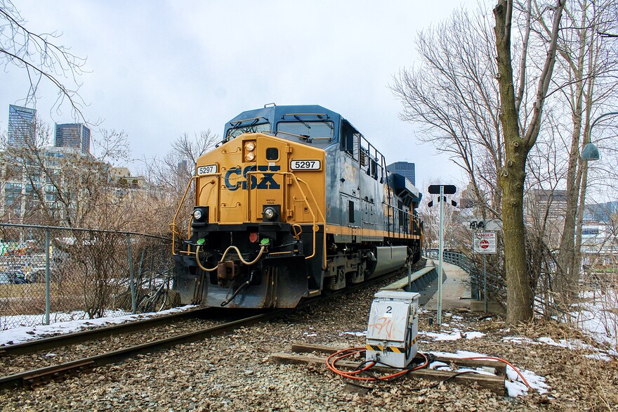 CN 543 @ Pointe-du-Moulin - CSX 5297