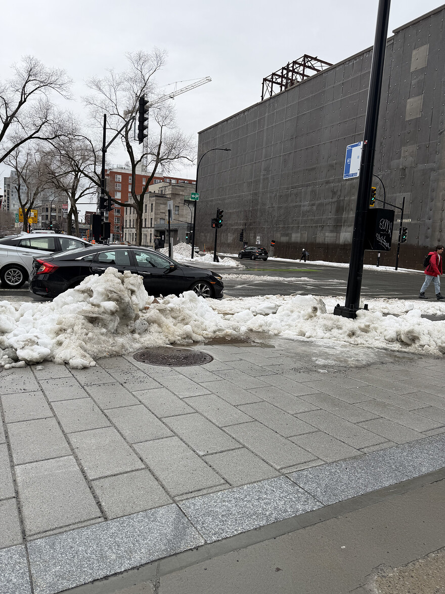 33A93978-383B-40D8-82DA-A0B72600881B