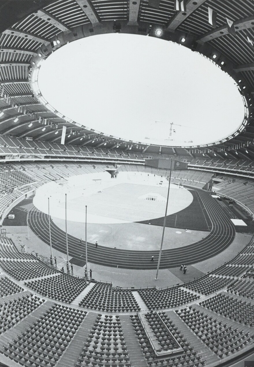 06M_P833S4D1979_0001_1