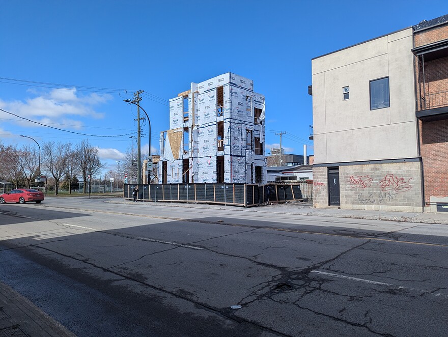 PXL_20260417_140048719