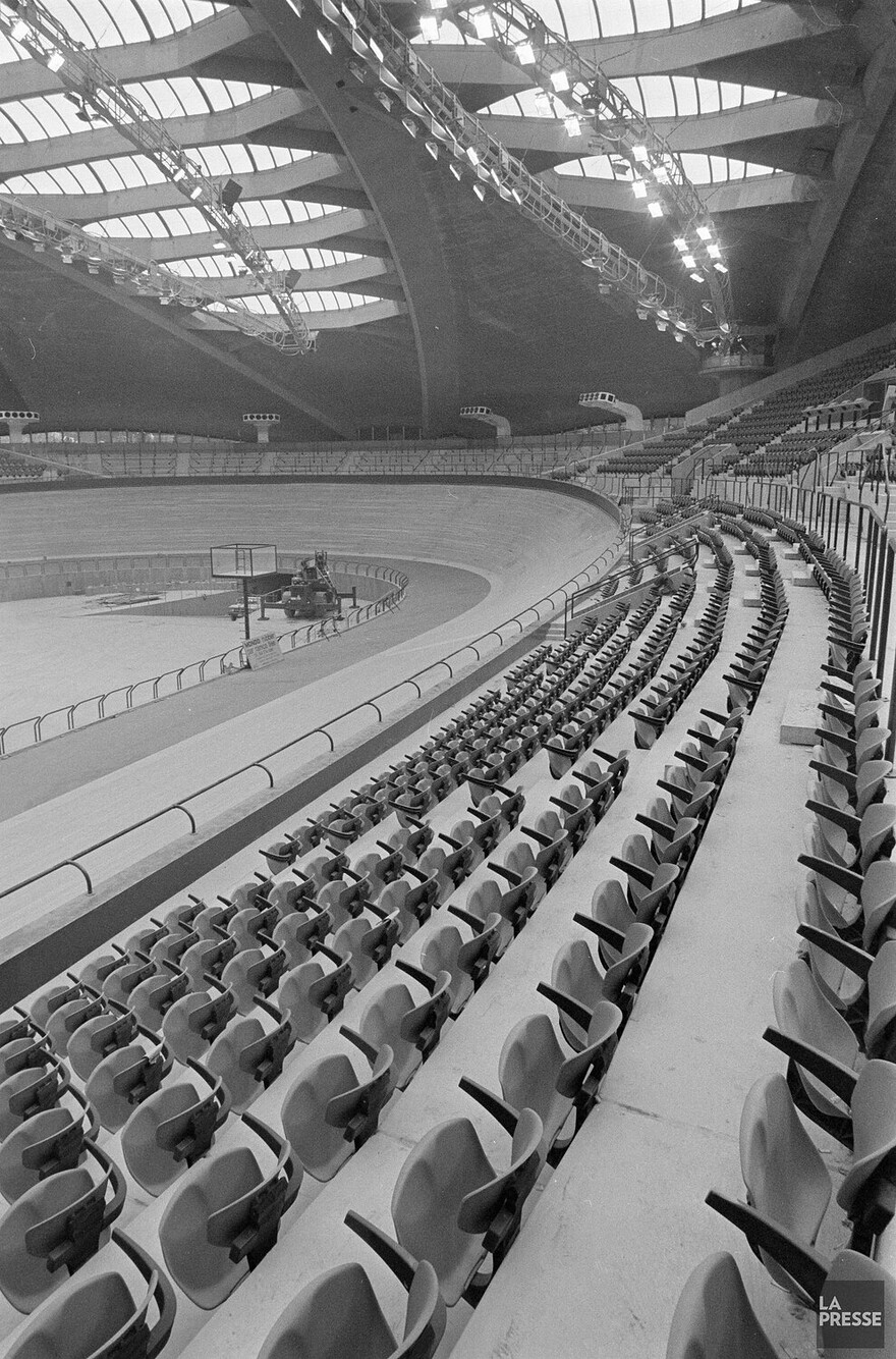 06M_P833S5D1976-0183_0016