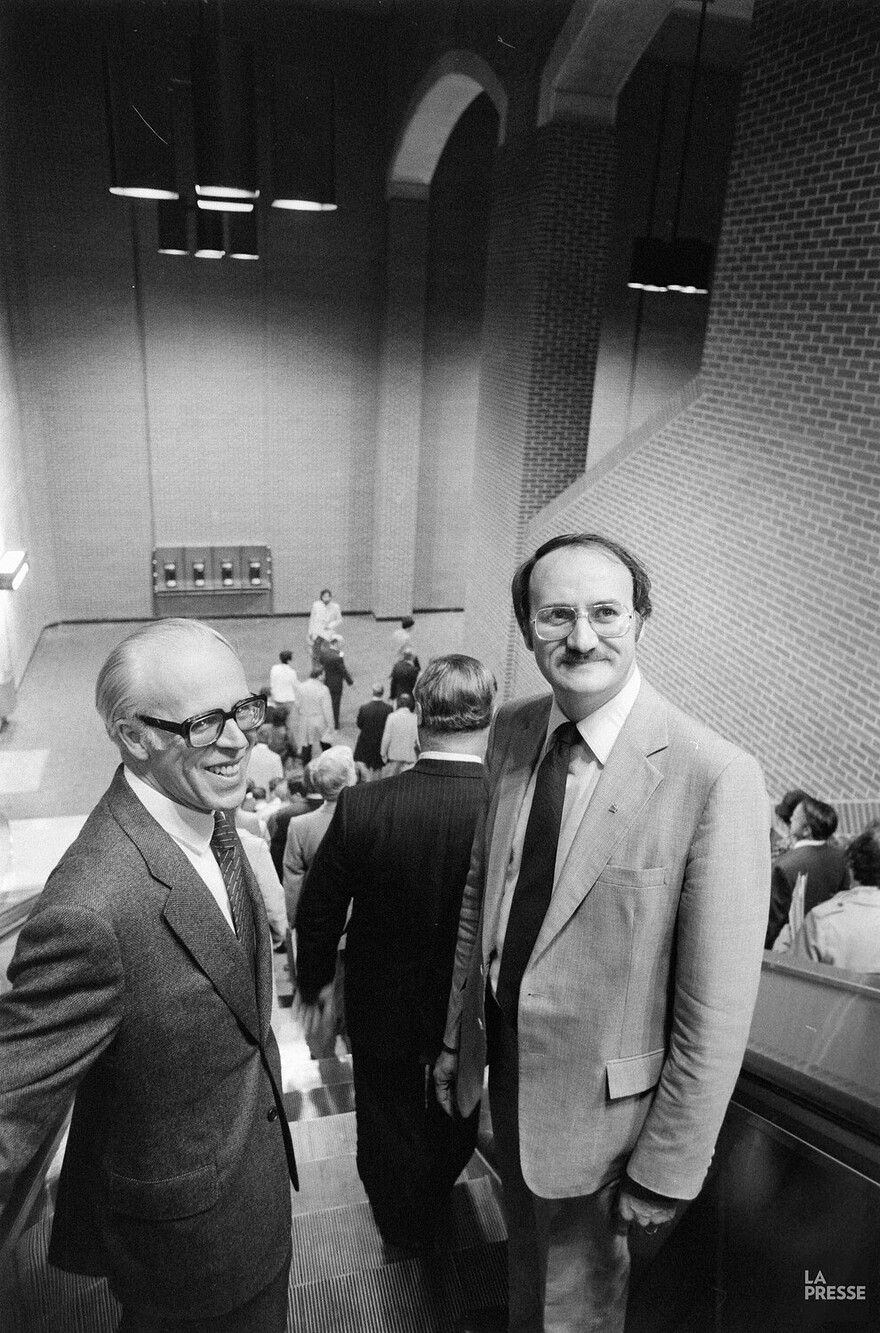 06M_P833S5D1980-0189_015