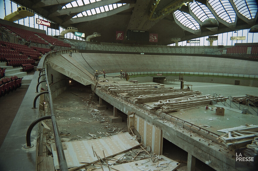 06M_P833S5D1989-0443_001