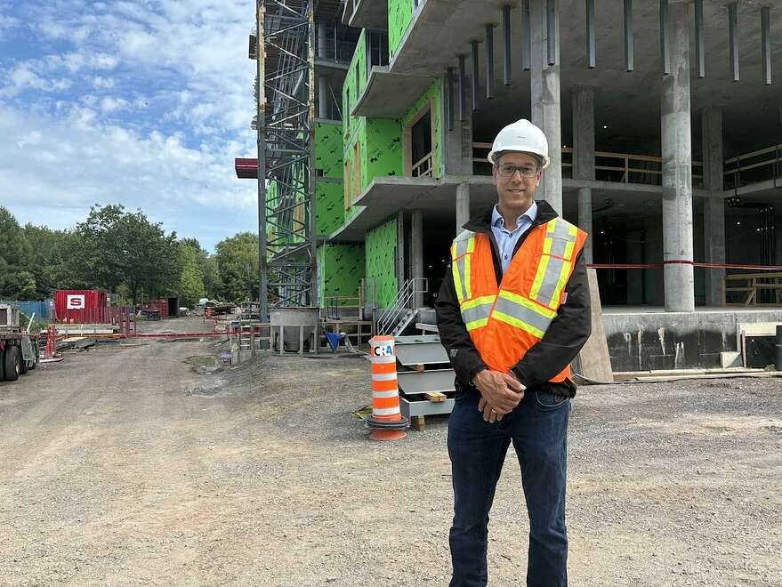 Le directeur général de la Société immobilière du Regroupement des centres d’amitié autochtones du Québec (SIRCAAQ), Laurent Odjick.