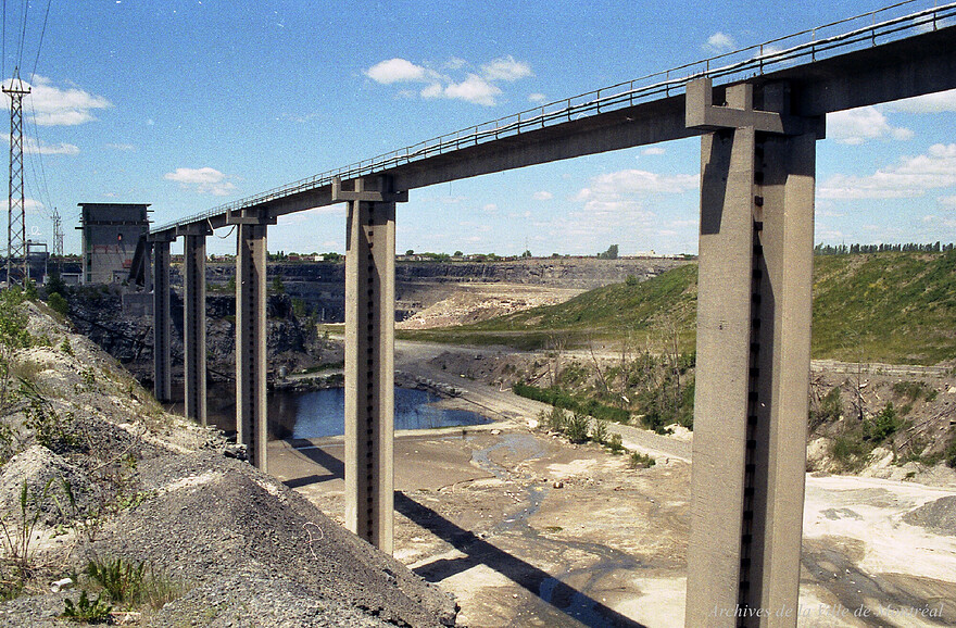 Carrière Miron. – Juin 1988. MTL110-01-1-D003-06-88-05. Archives de la Ville de Montréal.