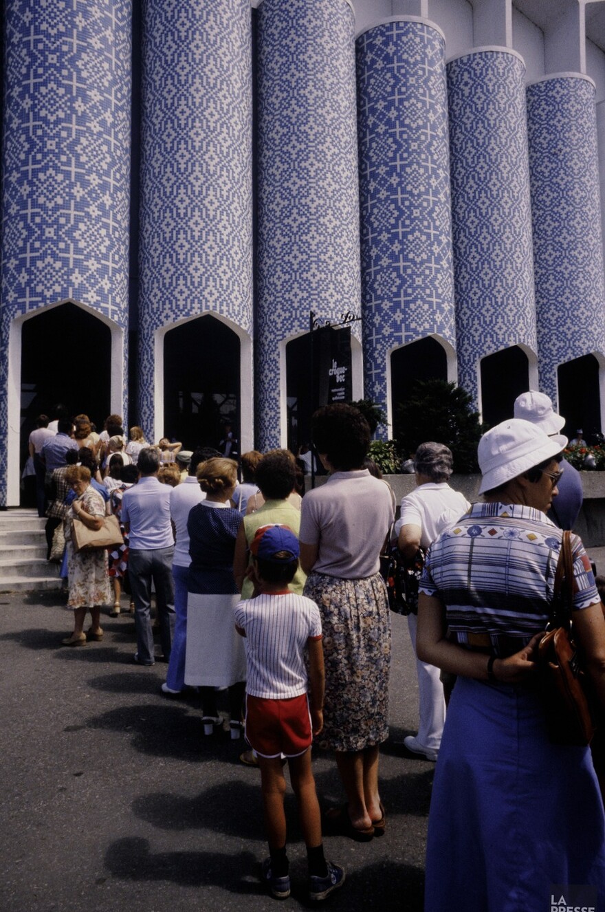 06M_P833S5D1979-0308_032