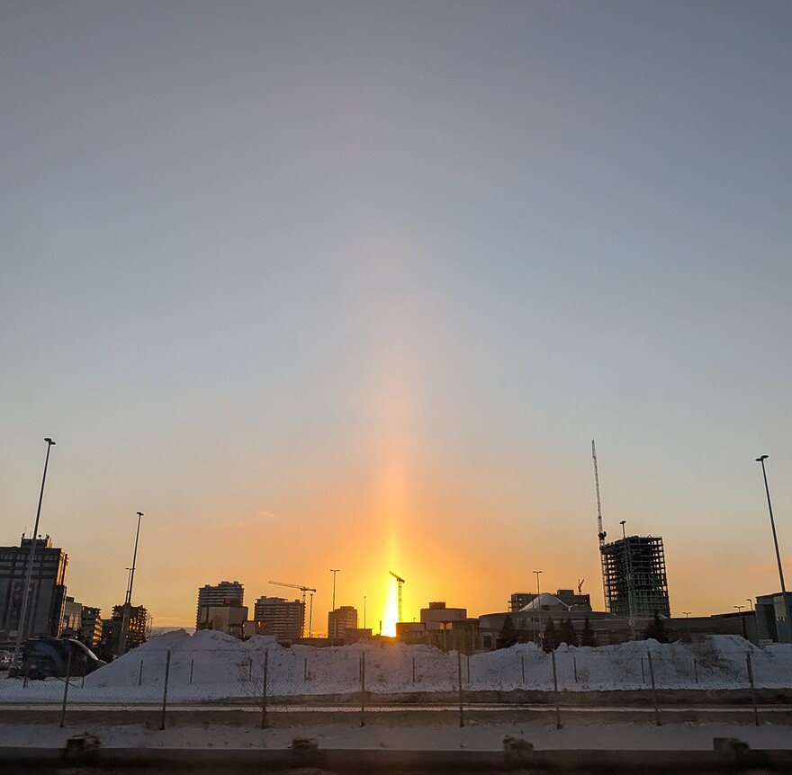 PXL_20251212_210154041