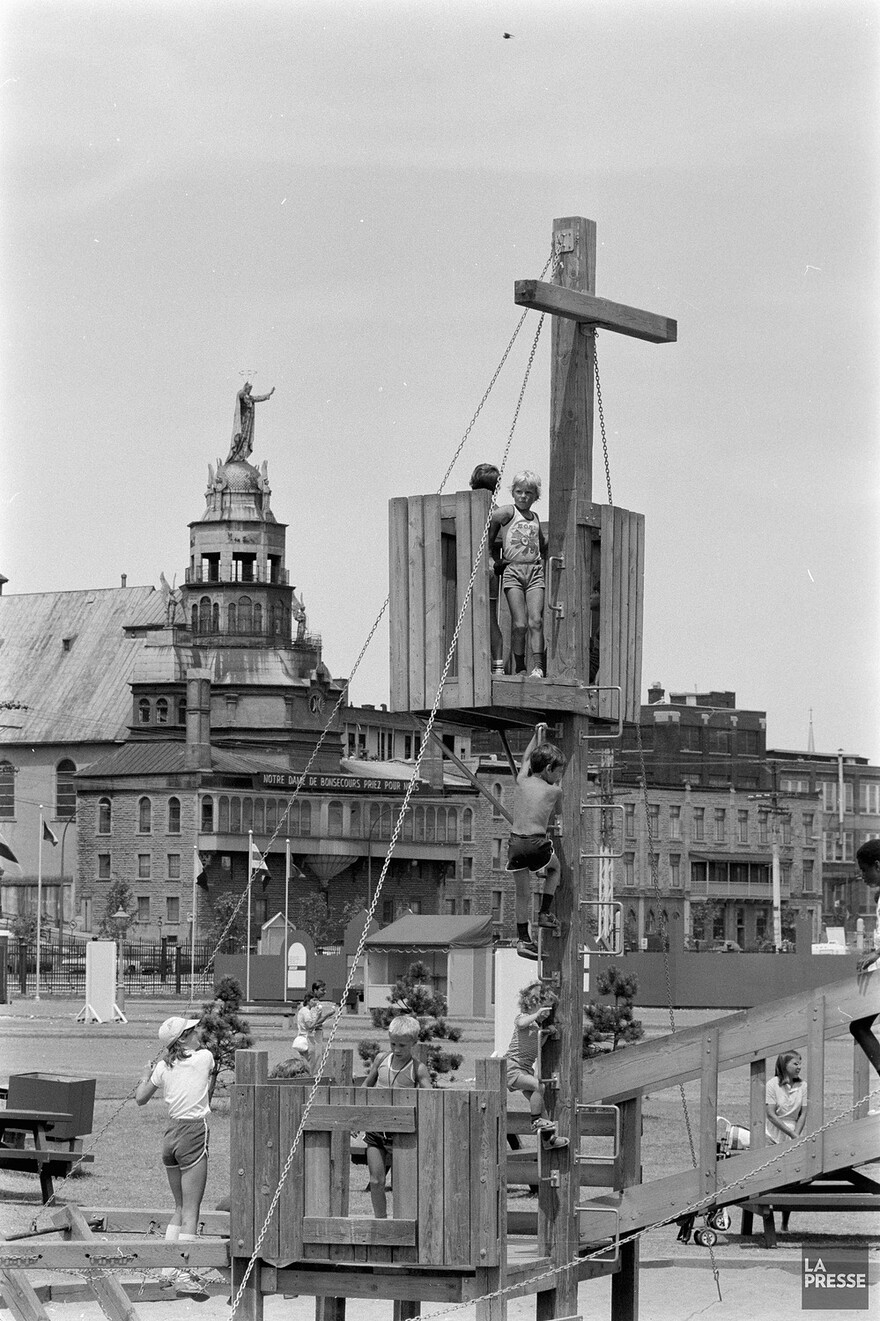 06M_P833S5D1982-0265_011