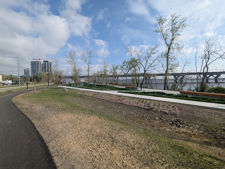PXL_20260520_122844617