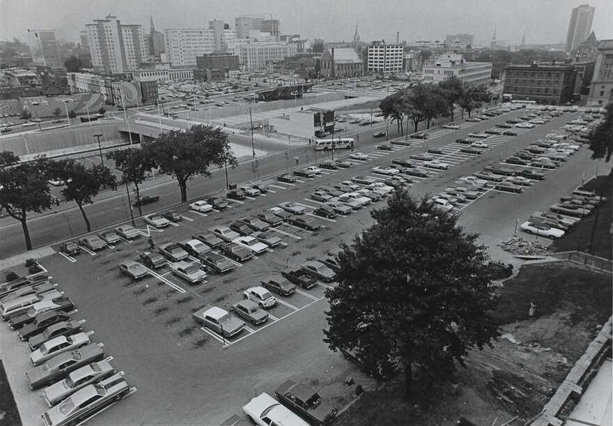 06M_P833S4D0346_0006_1