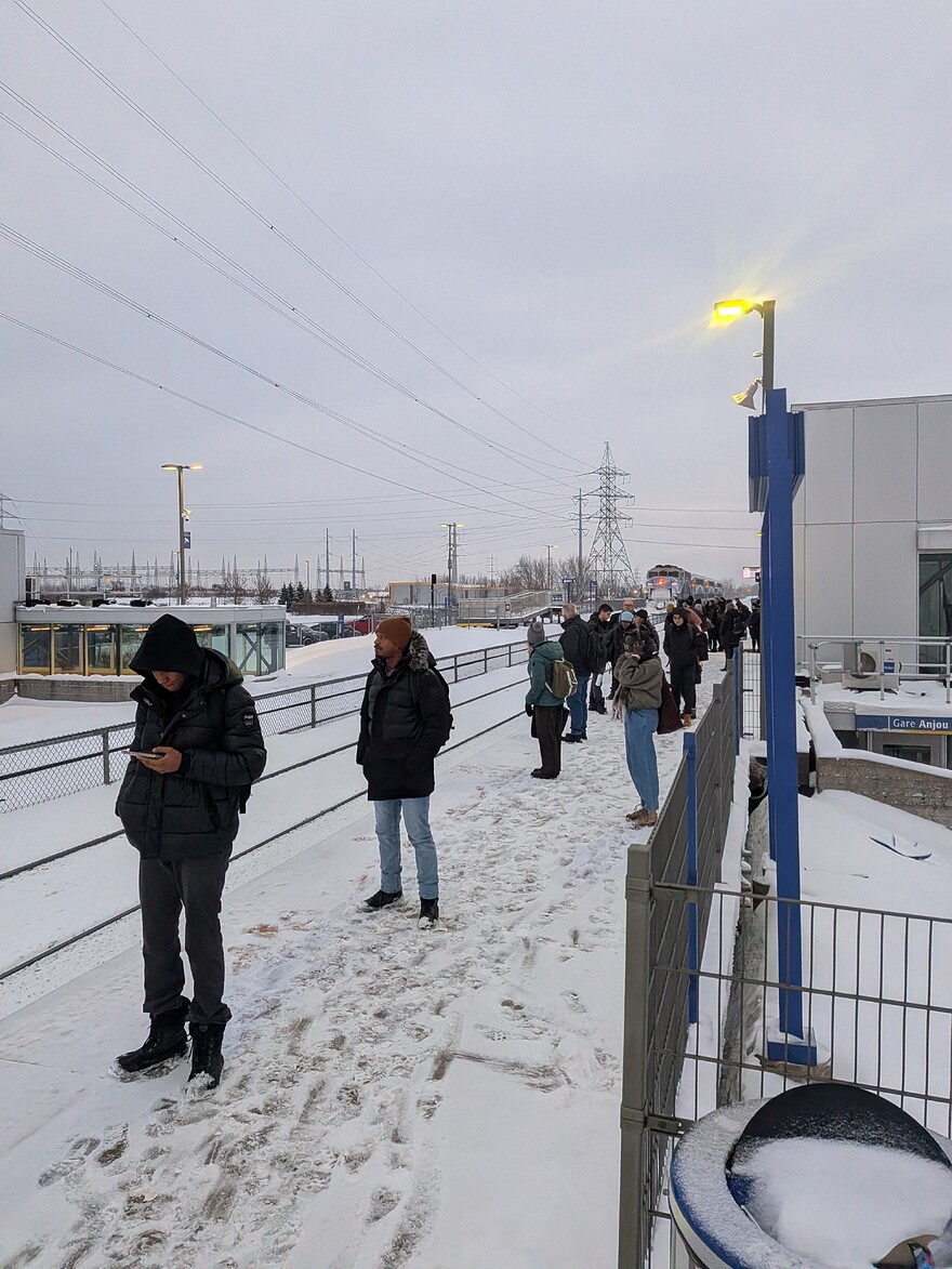 PXL_20260122_122705849