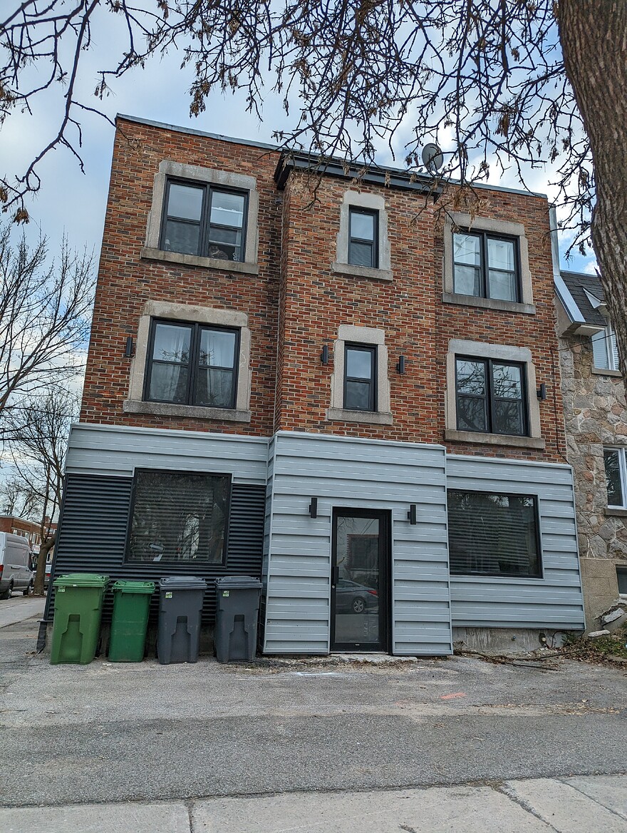 AGC_20260422_224410158