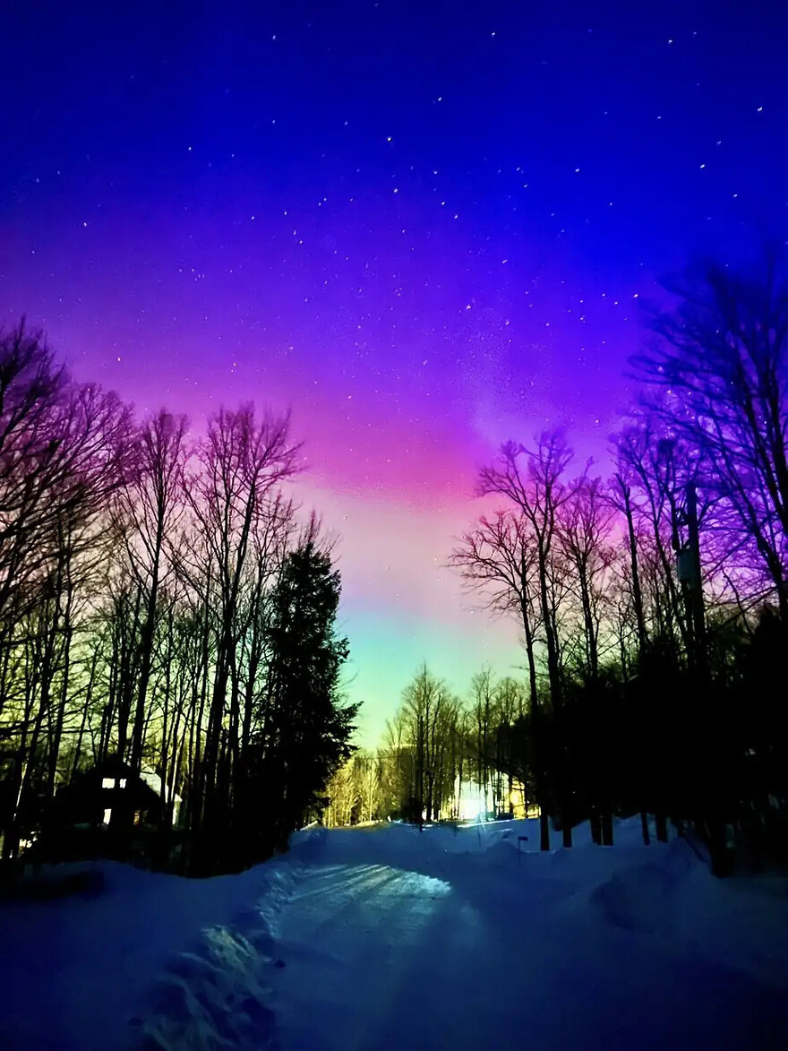 PHOTO DANNY LAMOUREUX, TIRÉE DU GROUPE FACEBOOK AURORES DU QUÉBEC — Warden, en Estrie
