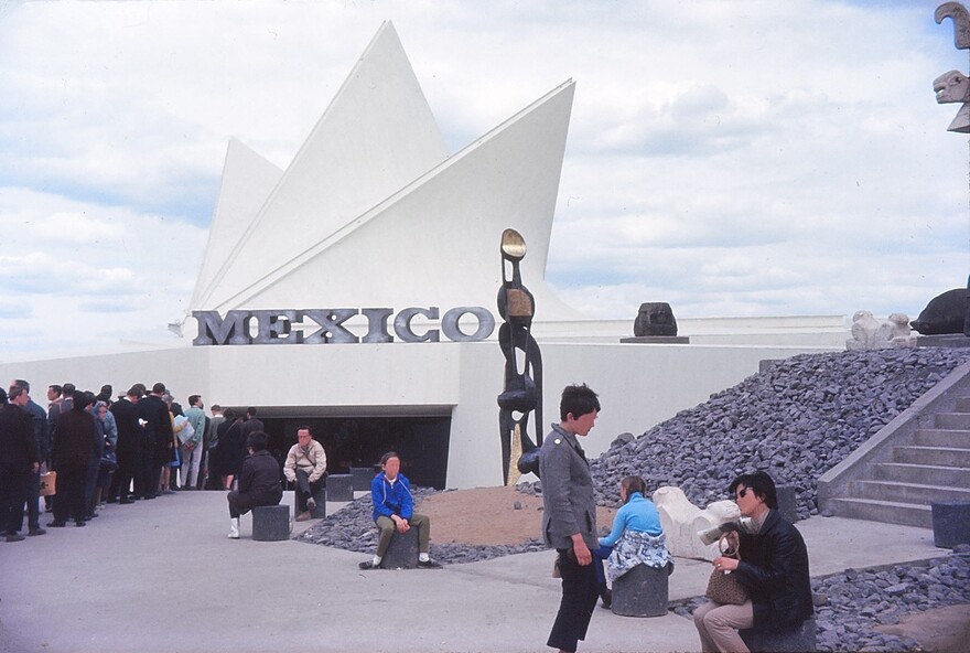 Expo_67,_pavillon_du_Mexique