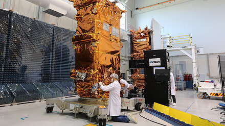 Le programme canadien RADARSAT comprend une constellation de trois satellites capables de balayer 90 % de la Terre. (Photo d'archives) Photo : Agence spatiale canadienne