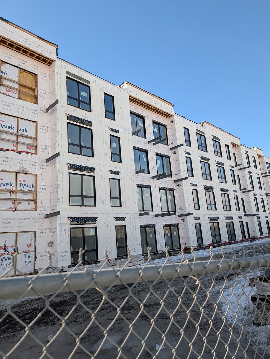 PXL_20260301_191541604.MP