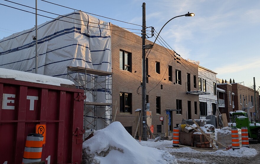 PXL_20260212_215708403~2