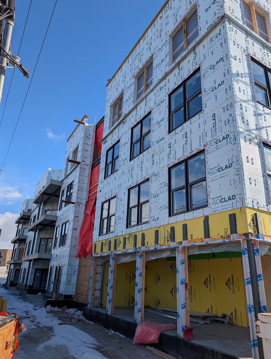 PXL_20260301_195603207