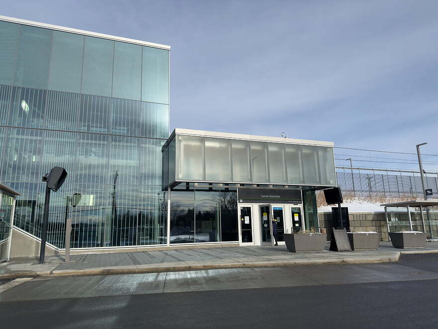 REM Ste-Dorothée 2025-12-18 porte B 2