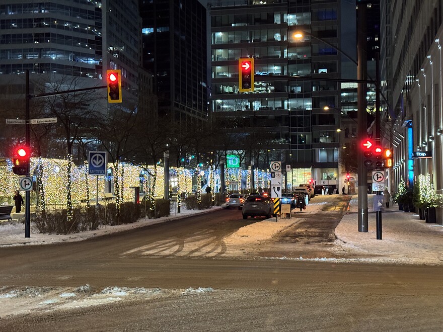 McGill / Saint-Antoine, vue vers le nord