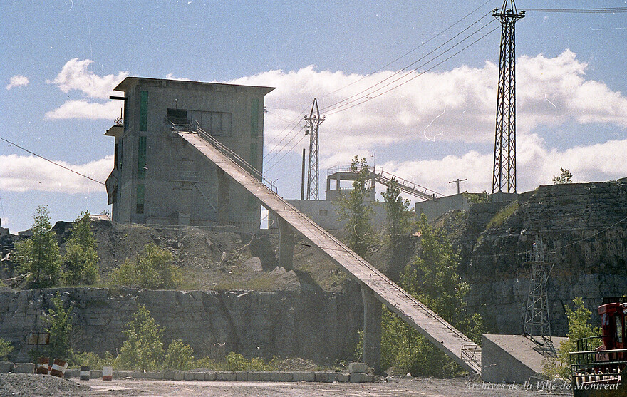 Carrière Miron. – Juillet 1988. MTL110-01-1-D003-07-1988-Reportage-07. Archives de la Ville de Montréal.