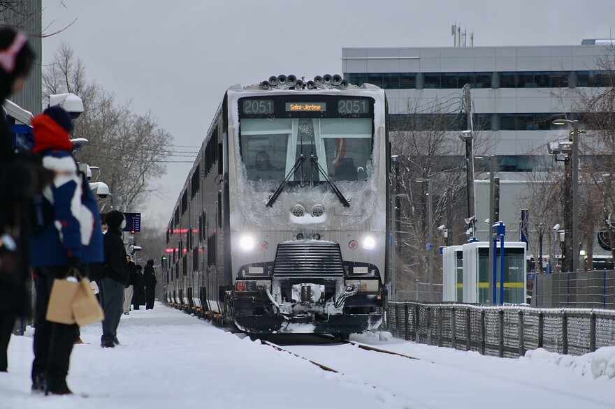 B863EAE8-EAD7-4118-8310-E1A3C6ED98FC_1_102_a