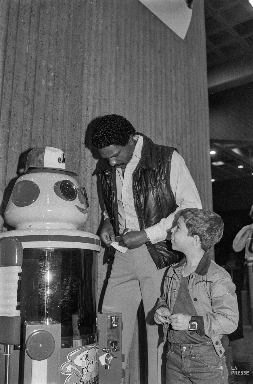 06M_P833S5D1983-0342_006