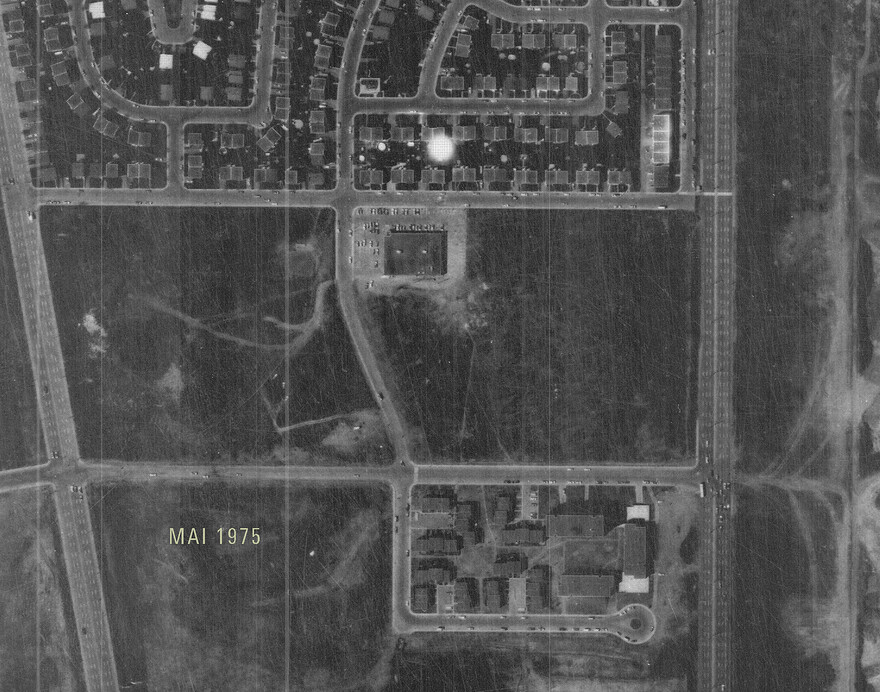 1975