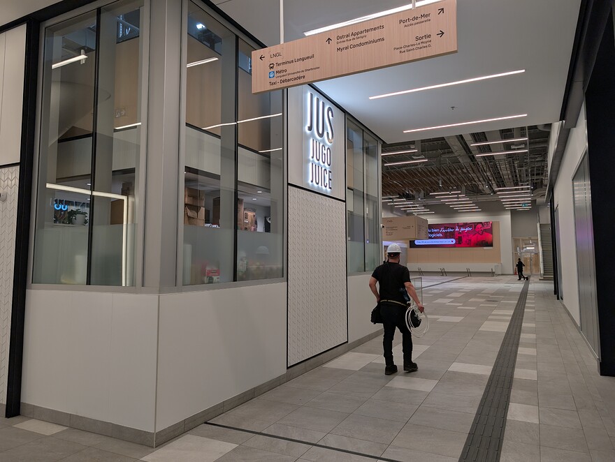PXL_20260428_221731052