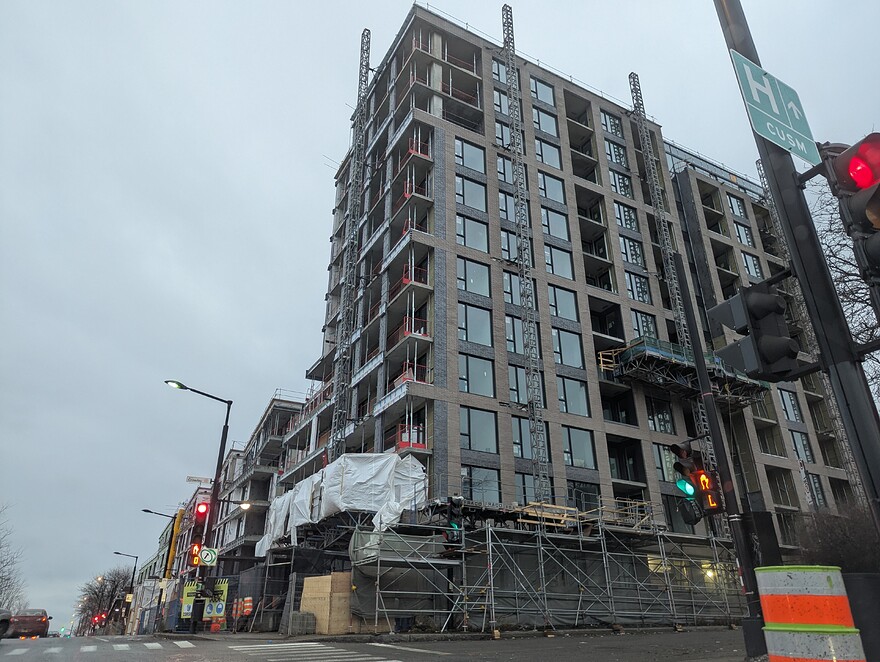 PXL_20251219_211139599