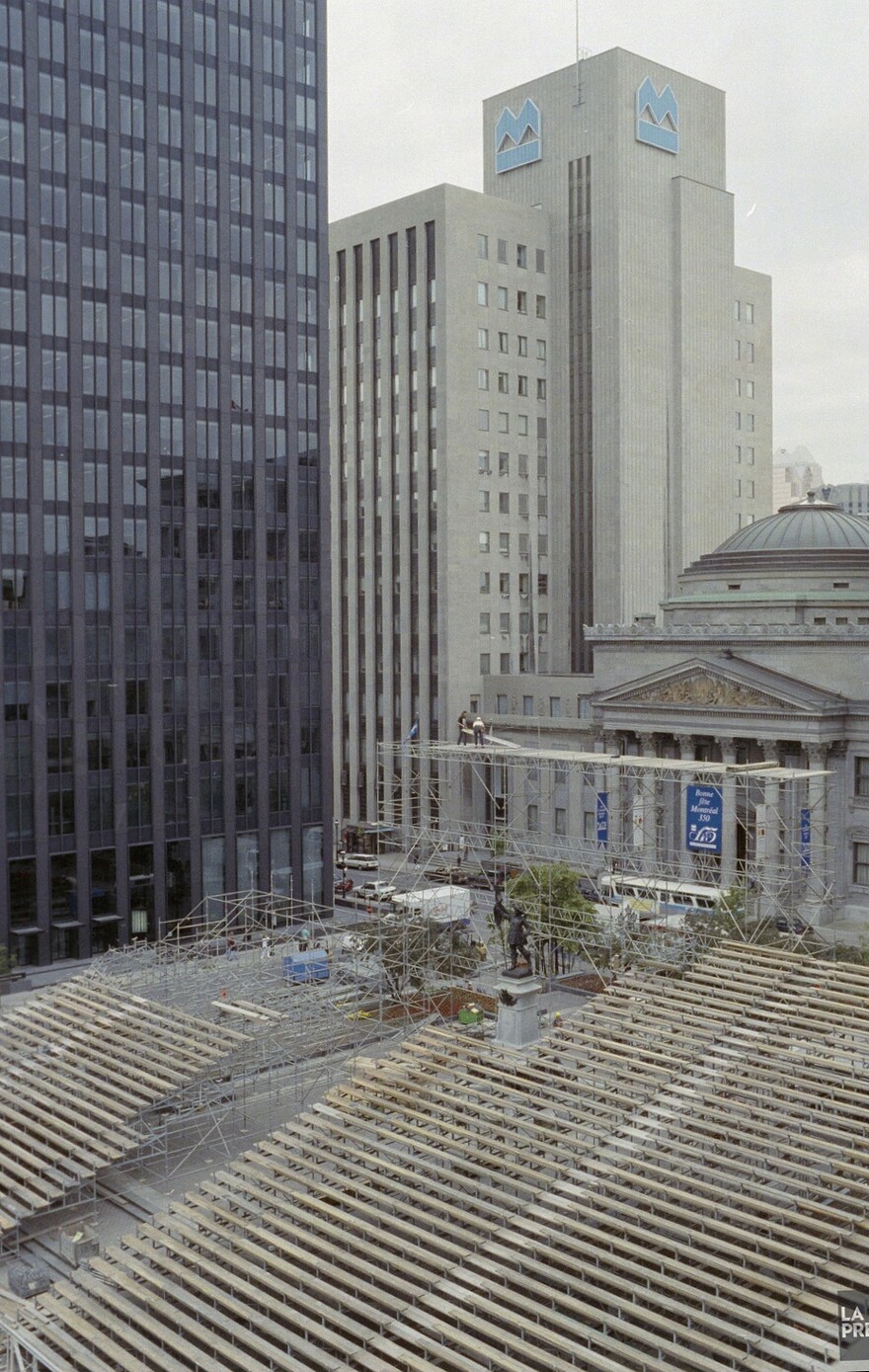 06M_P833S5D1992-0228_007