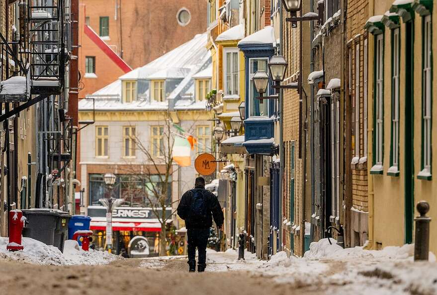 Le site patrimonial du Vieux-Québec comptait 3825 habitants, selon le dernier recensement de Statistique Canada, en 2021.