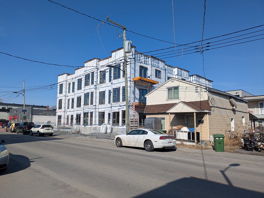 PXL_20260408_200937747.MP