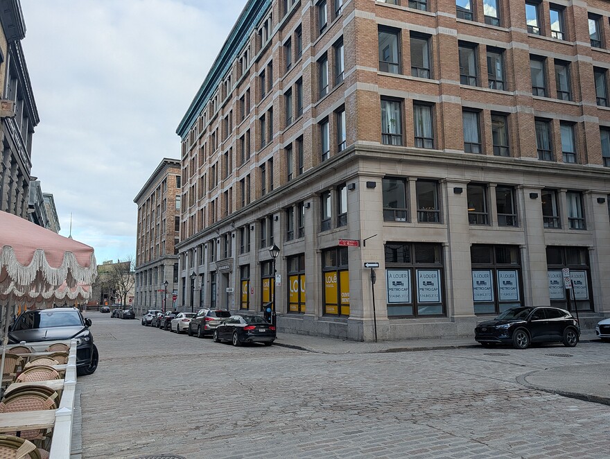 PXL_20260507_220418303