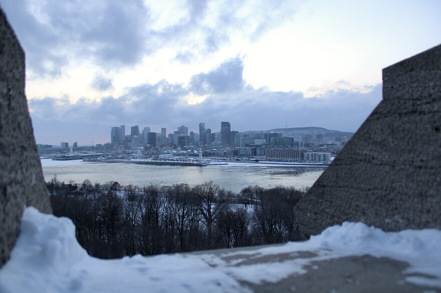 873A8B2E-16C2-4D99-9AD0-F80BADC9E1BA_1_201_a