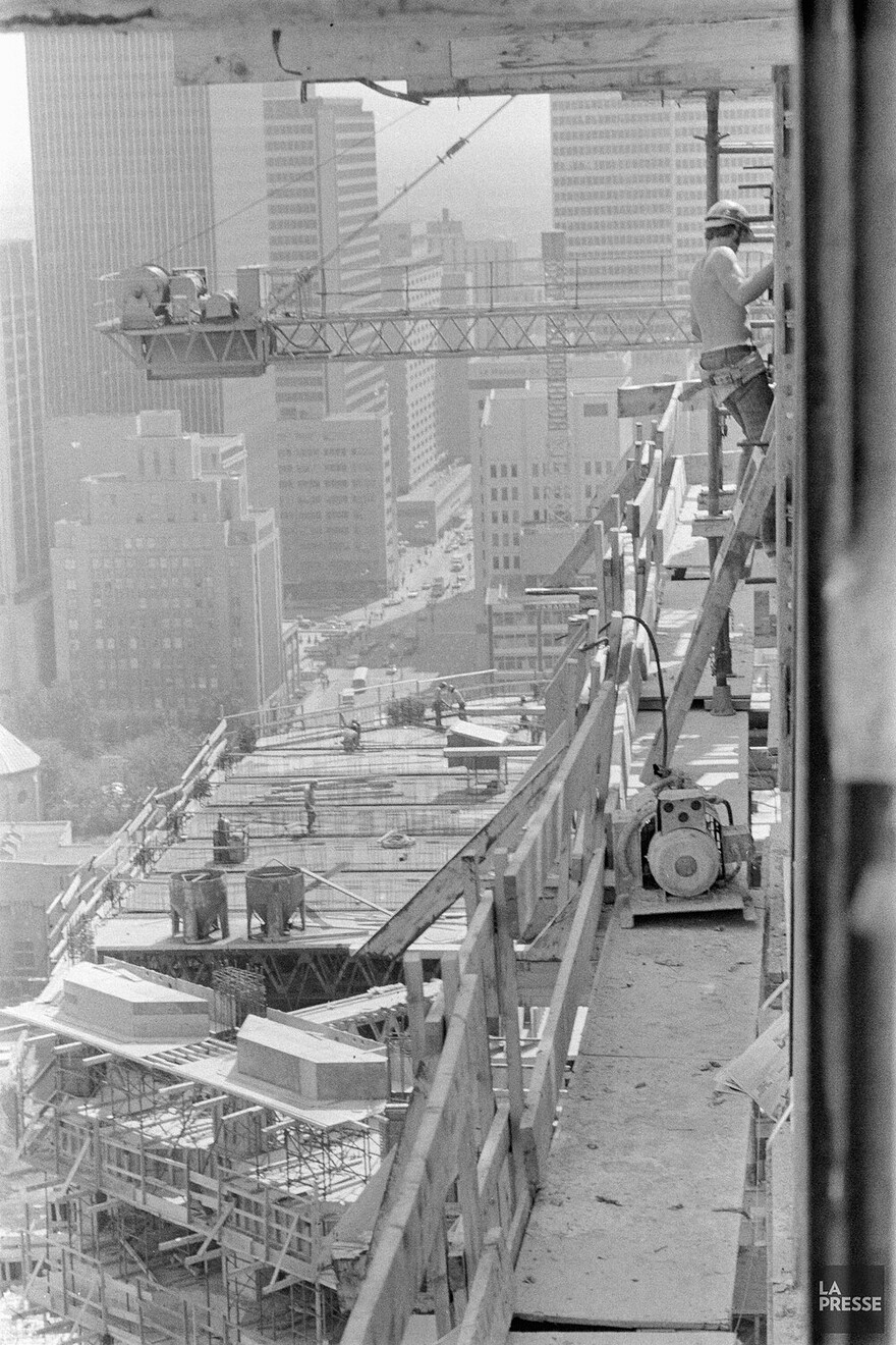 06M_P833S5D1974-0321_0021