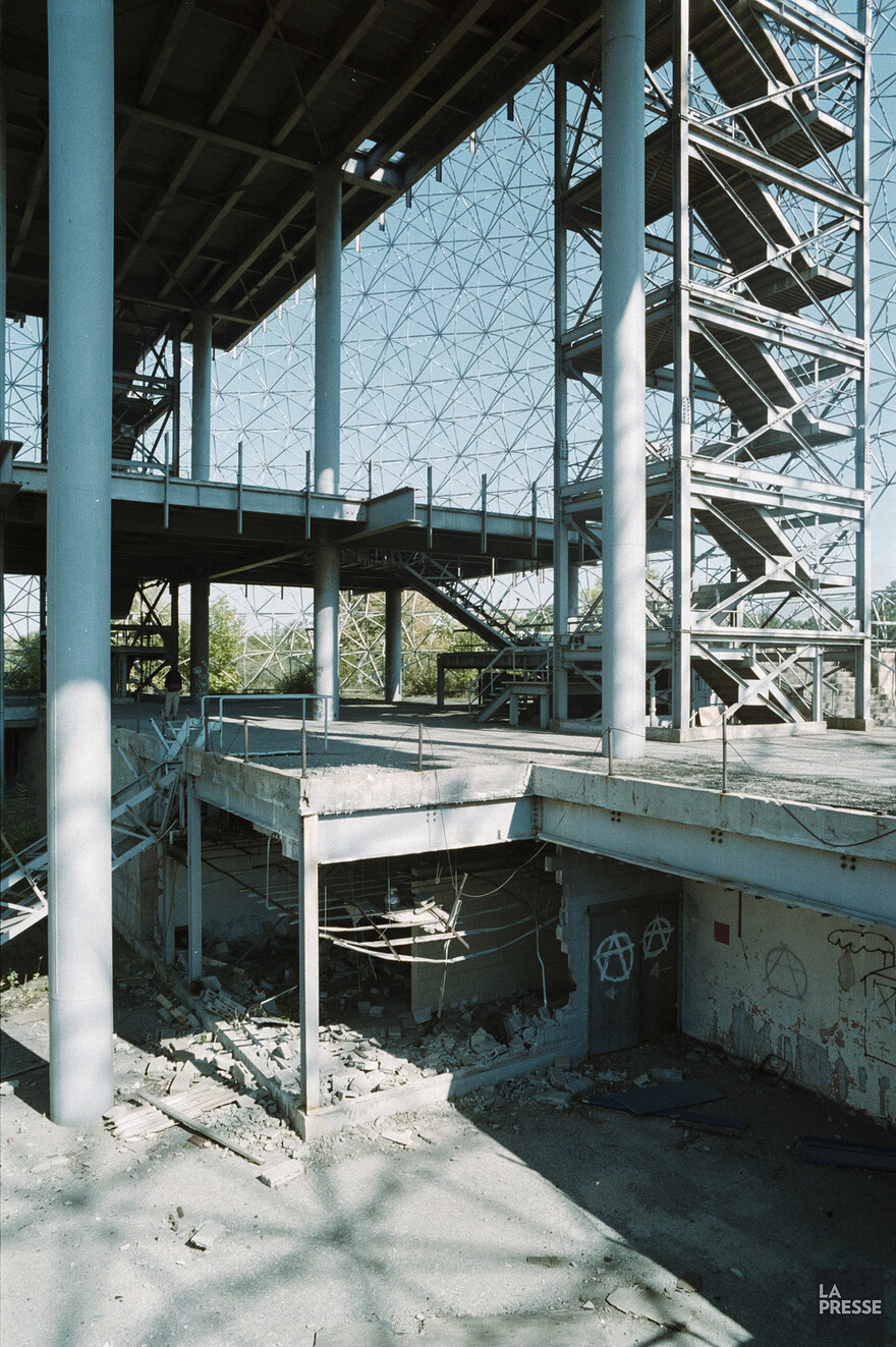 06M_P833S5D1989-0370_011