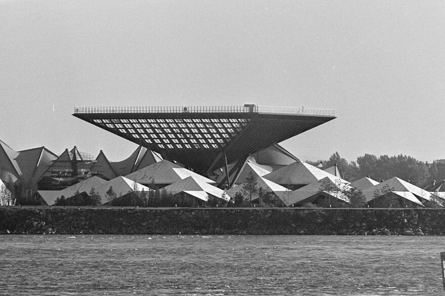 06M_P833S5D1970-0720_0001