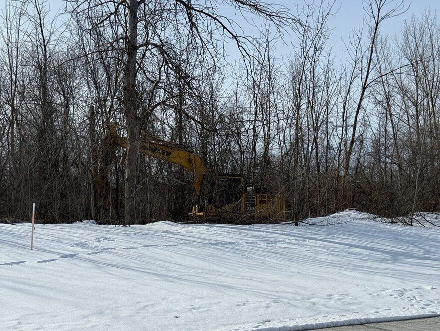 Les travaux de déboisement ont débuté la semaine dernière. (Photo 2M.Media – Julie L’Hérault)