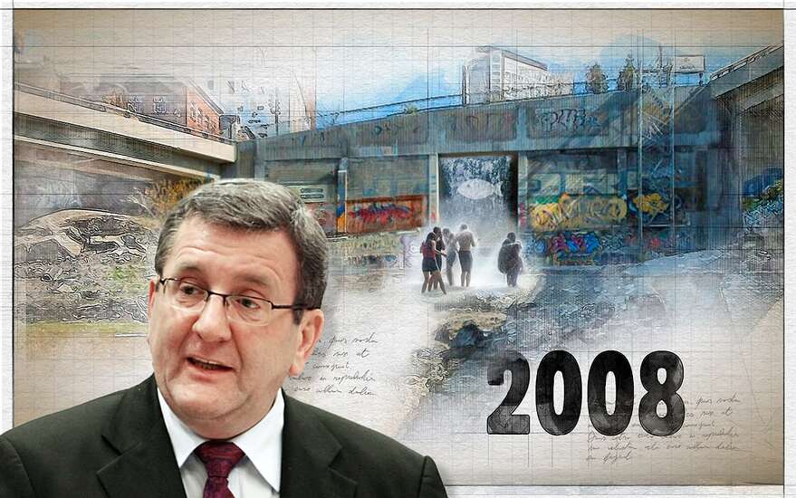 Le 1er avril 2008, le maire Régis Labeaume invente un canular impliquant une cavité située sous l’autoroute Dufferin-Montmorency.