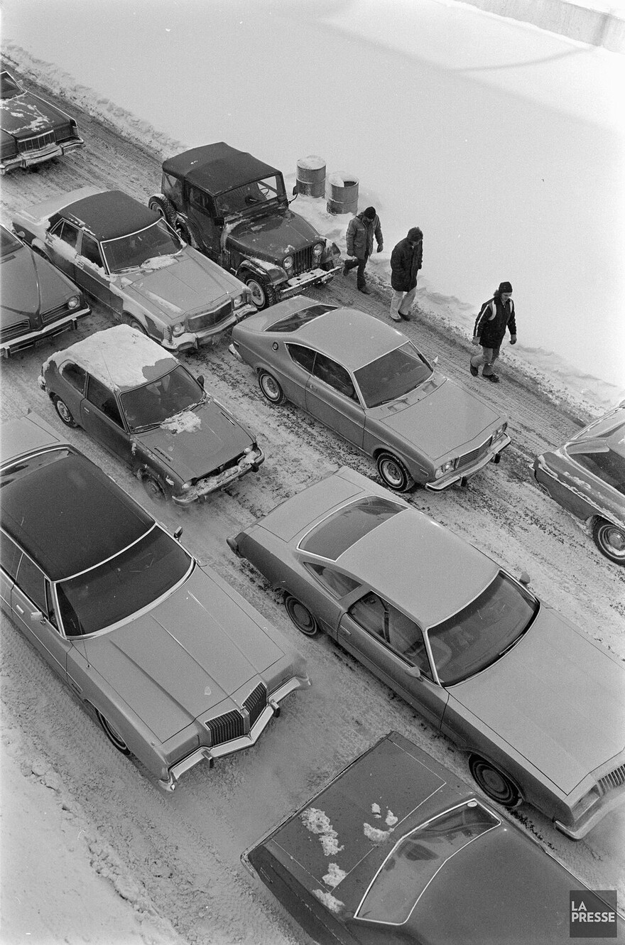 06M_P833S5D1977-0007_003