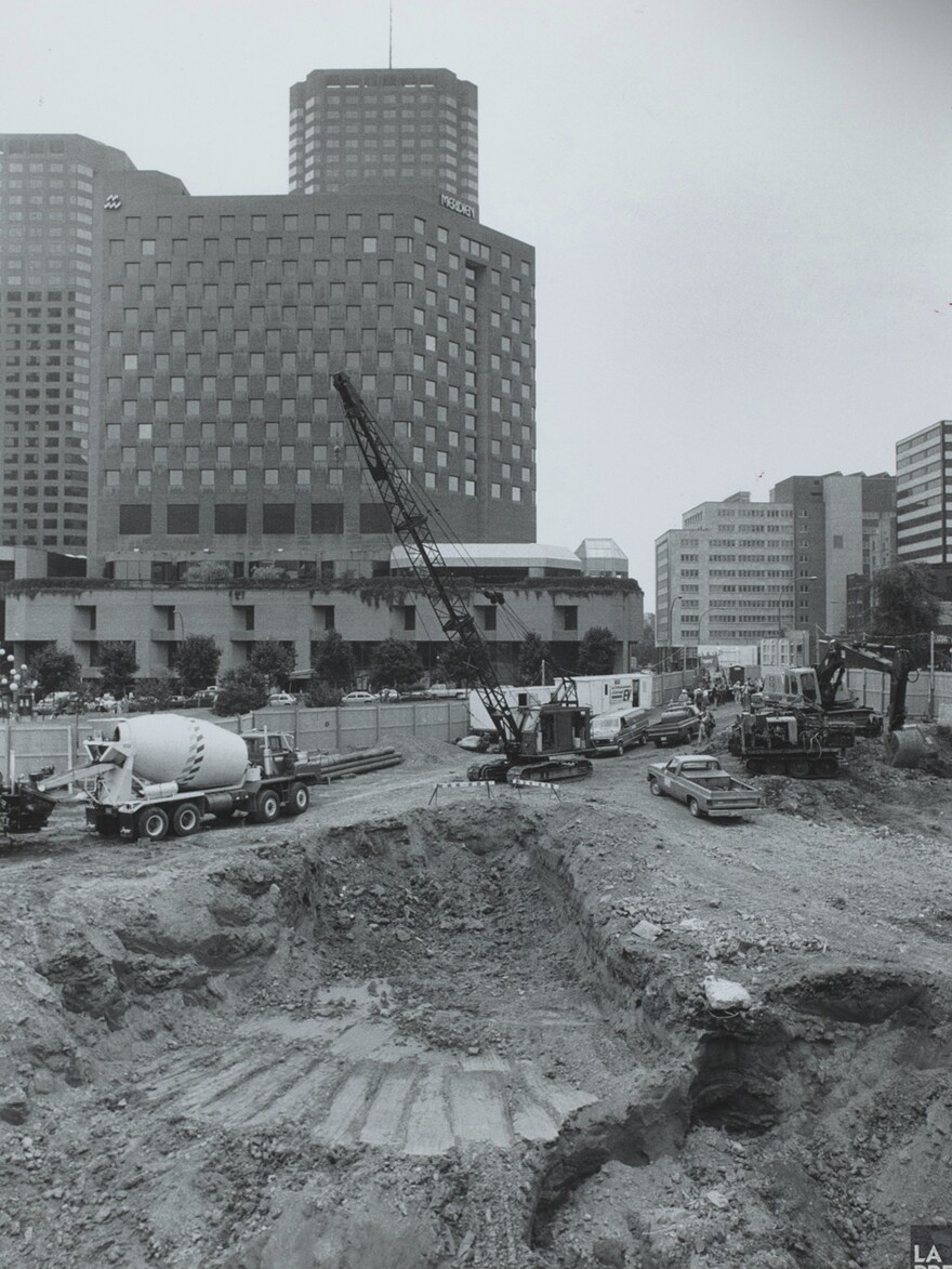 06M_P833S4D1404_0046_1