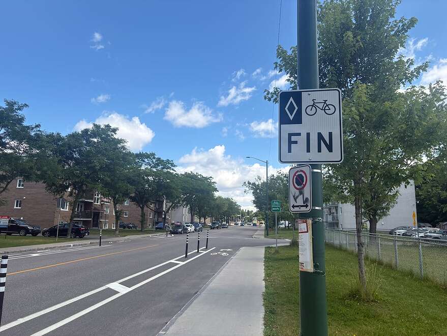 Entre le corridor VivaCité du boulevard Neilson et celui du boulevard Hochelaga, aucune piste cyclable ne permet de relier les deux axes.
