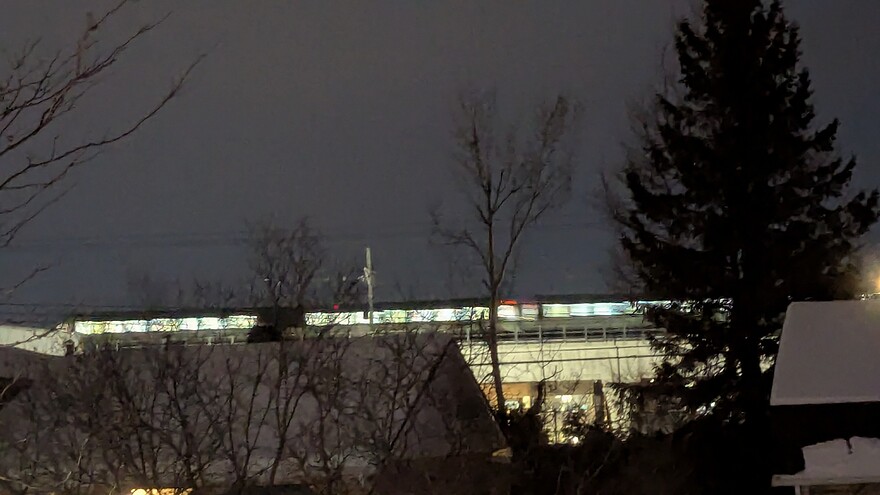 PXL_20251228_225316959