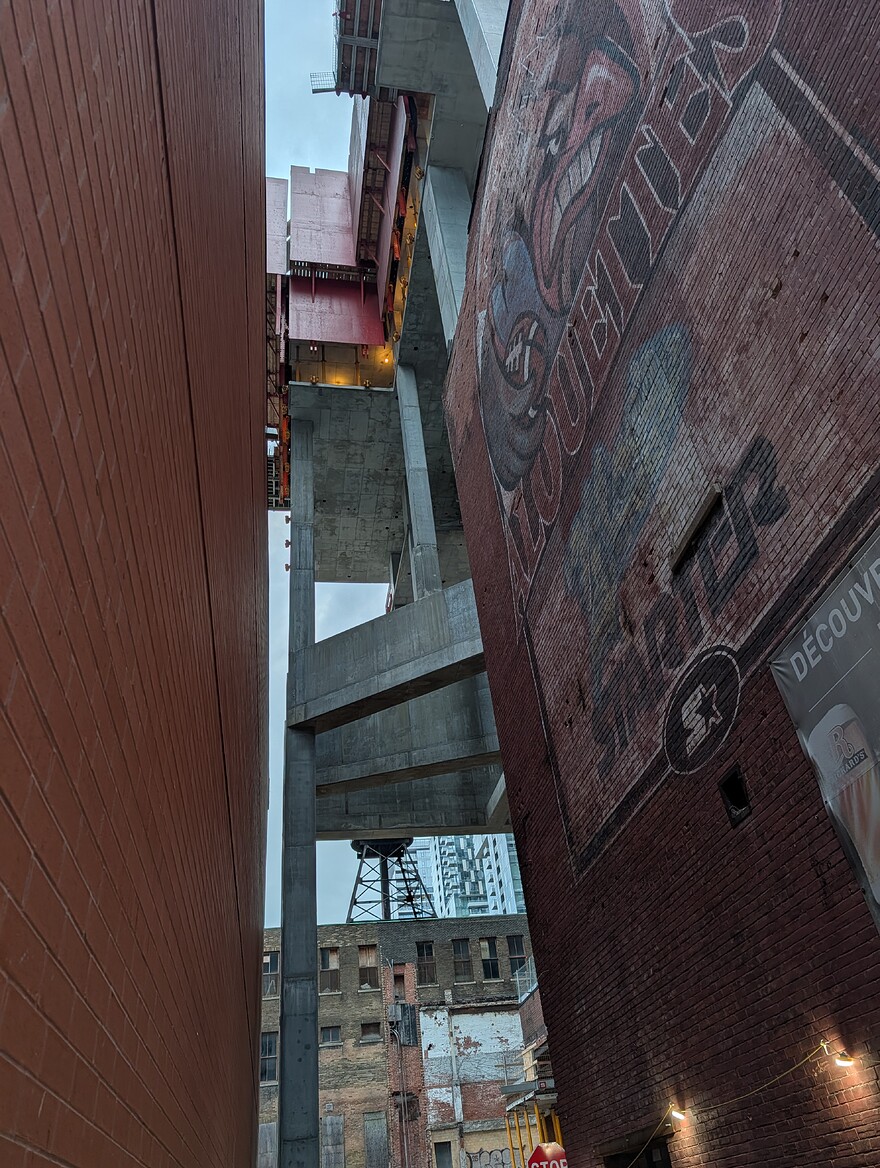 PXL_20260801_234732251