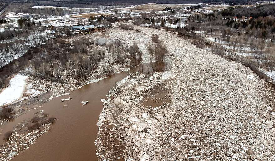 La rivière Beaurivage, à Lévis, est sous surveillance.