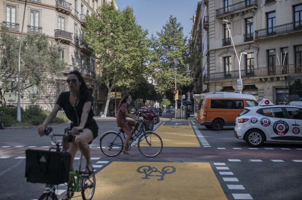 Cyclists use bike lanesin Barcelona in 2020. The pandemic sharpened the global appetite for more walkable and bike-ableneighborhoods.